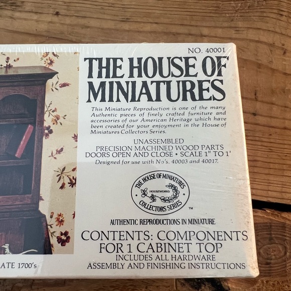 The house of miniatures closed cabinet top NOS - Picture 2 of 4